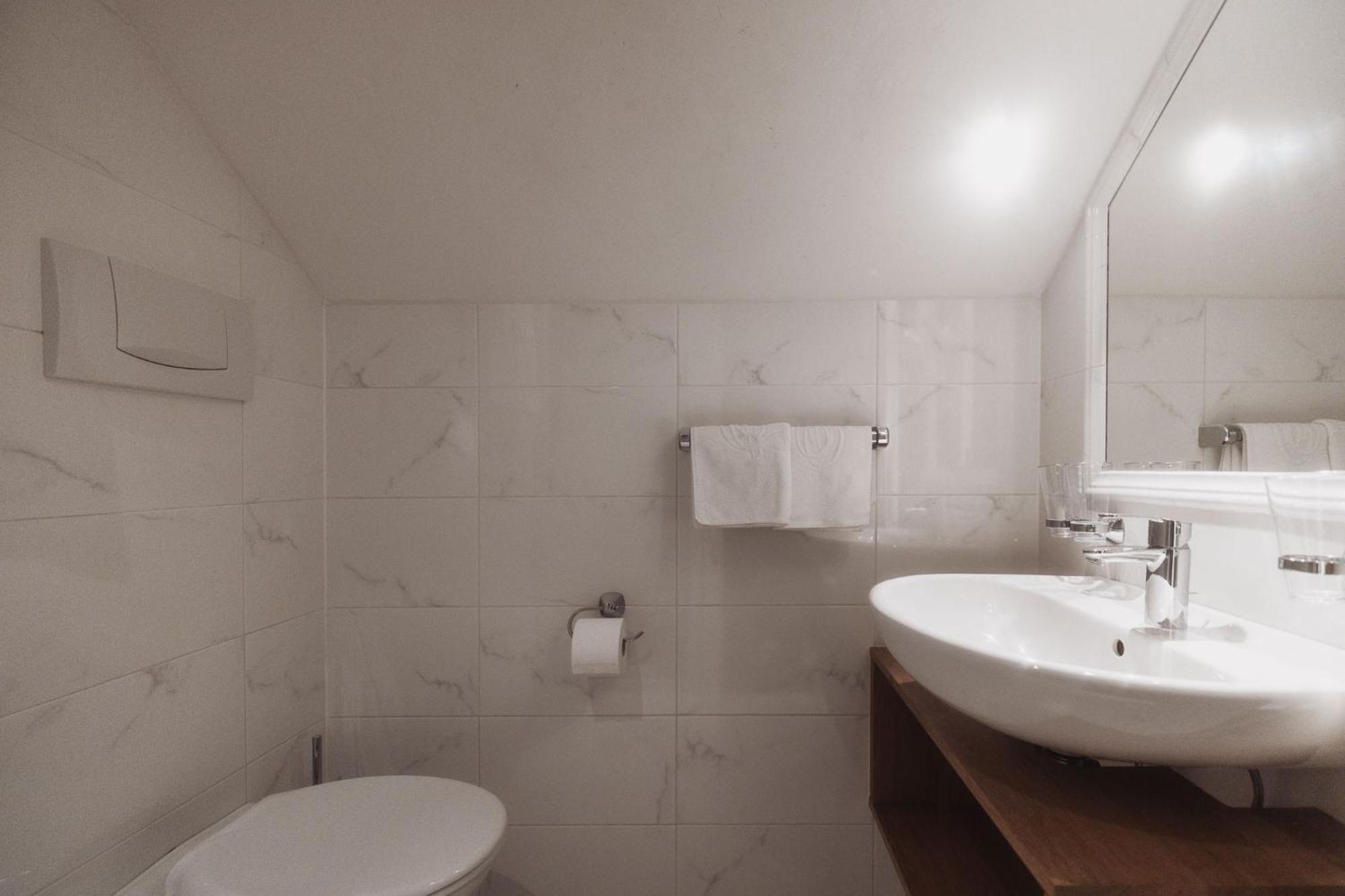 Hotel Montis - Active Nature Spa Бруніко Екстер'єр фото